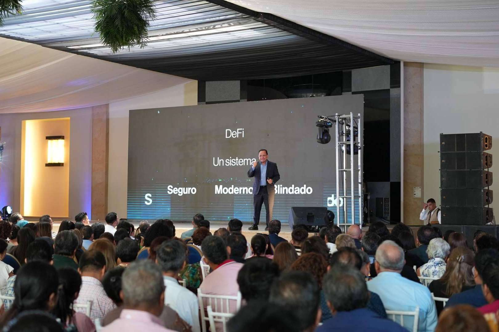 Crecer con plenitud financiera; el modelo de Ernesto Reséndiz para el desarrollo